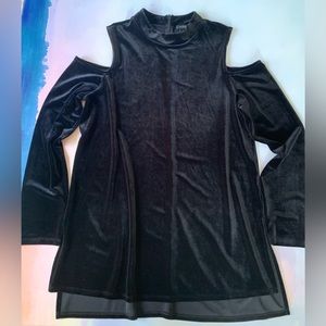 HALOGEN Black Velvet Cold Shoulder Tunic Top Long Sleeves WORN ONCE